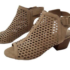 unisa womens "oryan-t" diamond pattern faux leather open toe 2.5" heel pumps siz